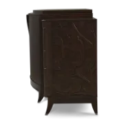 صورة خزانة أنيقة